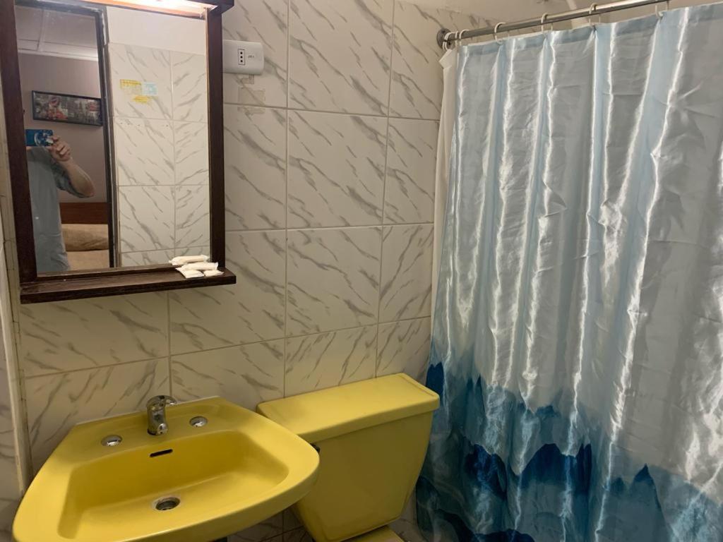 Hotel Alameda Сантьяго Экстерьер фото